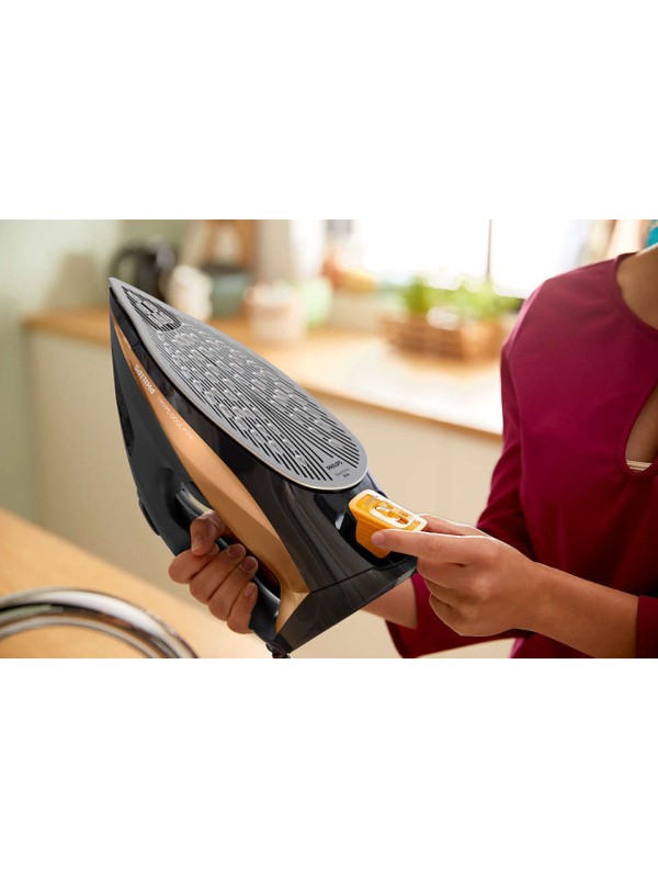 Philips Steamglide Σίδερο Ατμού 2800W με Αντικολλητική Πλάκα και Συνεχόμενη Παροχή Ατμού 50gr/min Κωδικός: DST7040/80 Philips Steamglide Σίδερο Ατμού 2800W με Αντικολλητική Πλάκα και Συνεχόμενη Παροχή Ατμού 50gr/min Κωδικός: DST7040/80