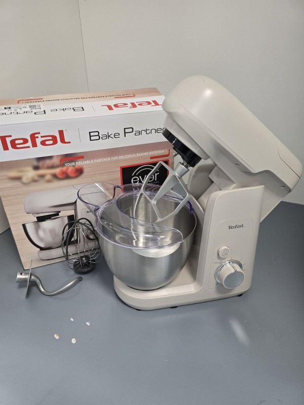 Tefal QB520B38 Κουζινομηχανή 1100W με Ανοξείδωτο Κάδο 4.6lt Tefal QB520B38 Κουζινομηχανή 1100W με Ανοξείδωτο Κάδο 4.6lt