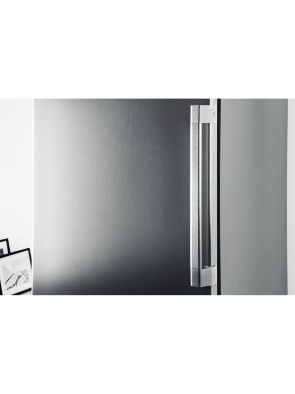 Whirlpool UW8 F2C XBI N 2 Όρθιος Καταψύκτης 263lt NoFrost ΙΝΟΧ Whirlpool UW8 F2C XBI N 2 Όρθιος Καταψύκτης 263lt NoFrost ΙΝΟΧ